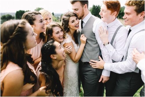 kiss, recien casados and just married