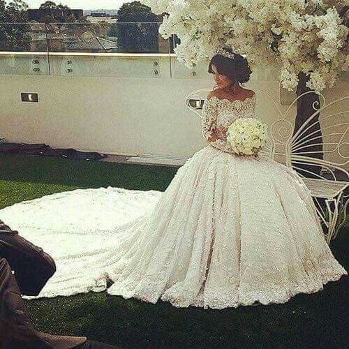 drotini twins and wedding dress