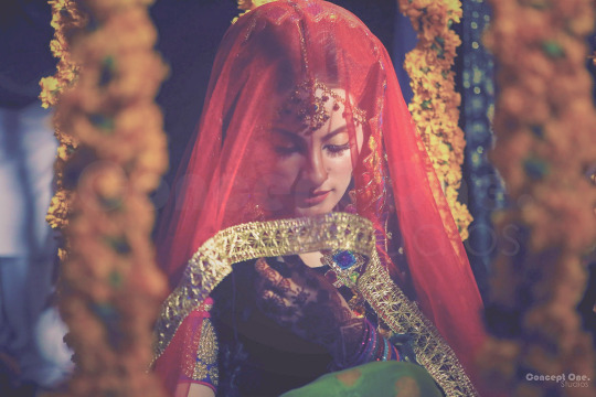 desi, shaadi and dupatta