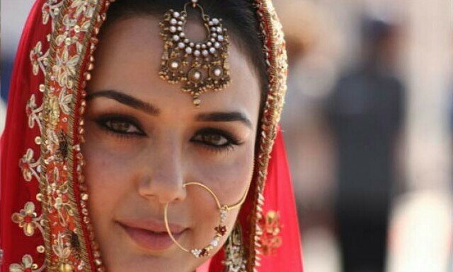 preity zinta, movies and red