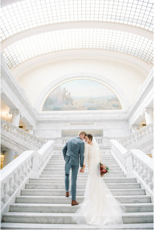 glücklich, stairs, suit and want