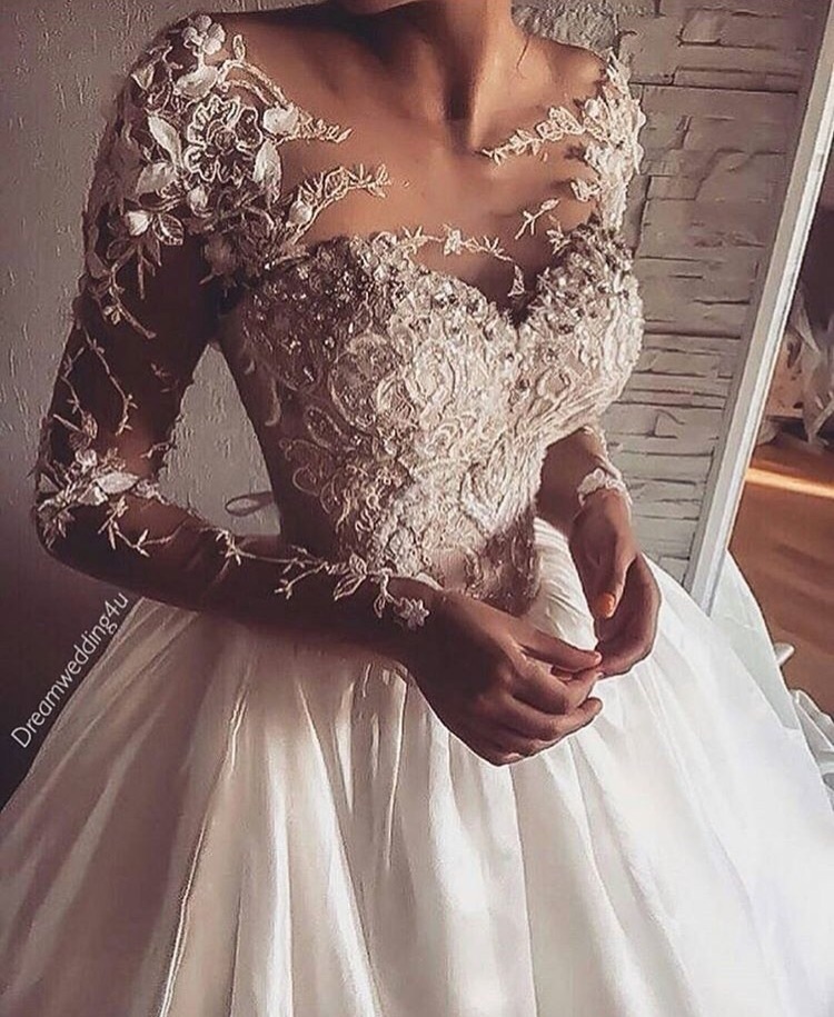 gold, OMG, gown and expensive