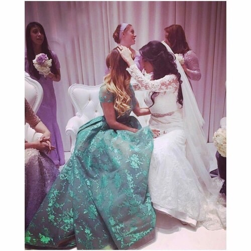 beauty, mariage, robe and friend