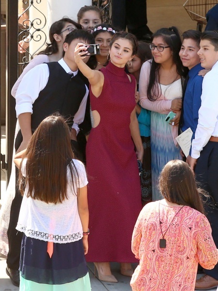 hairstyle, fans and Queen