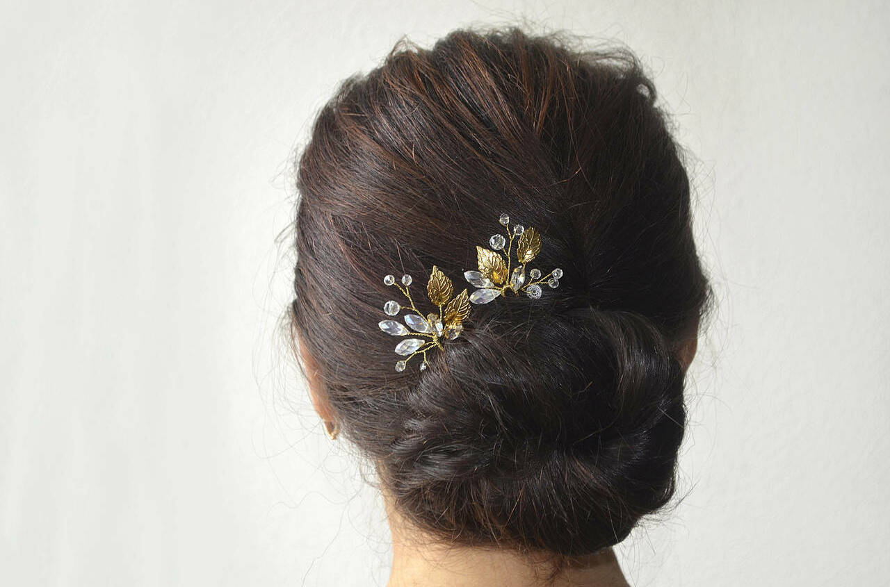 crystal hair pins, crystal hair piece, bridal bobby pins and pearl headpiece