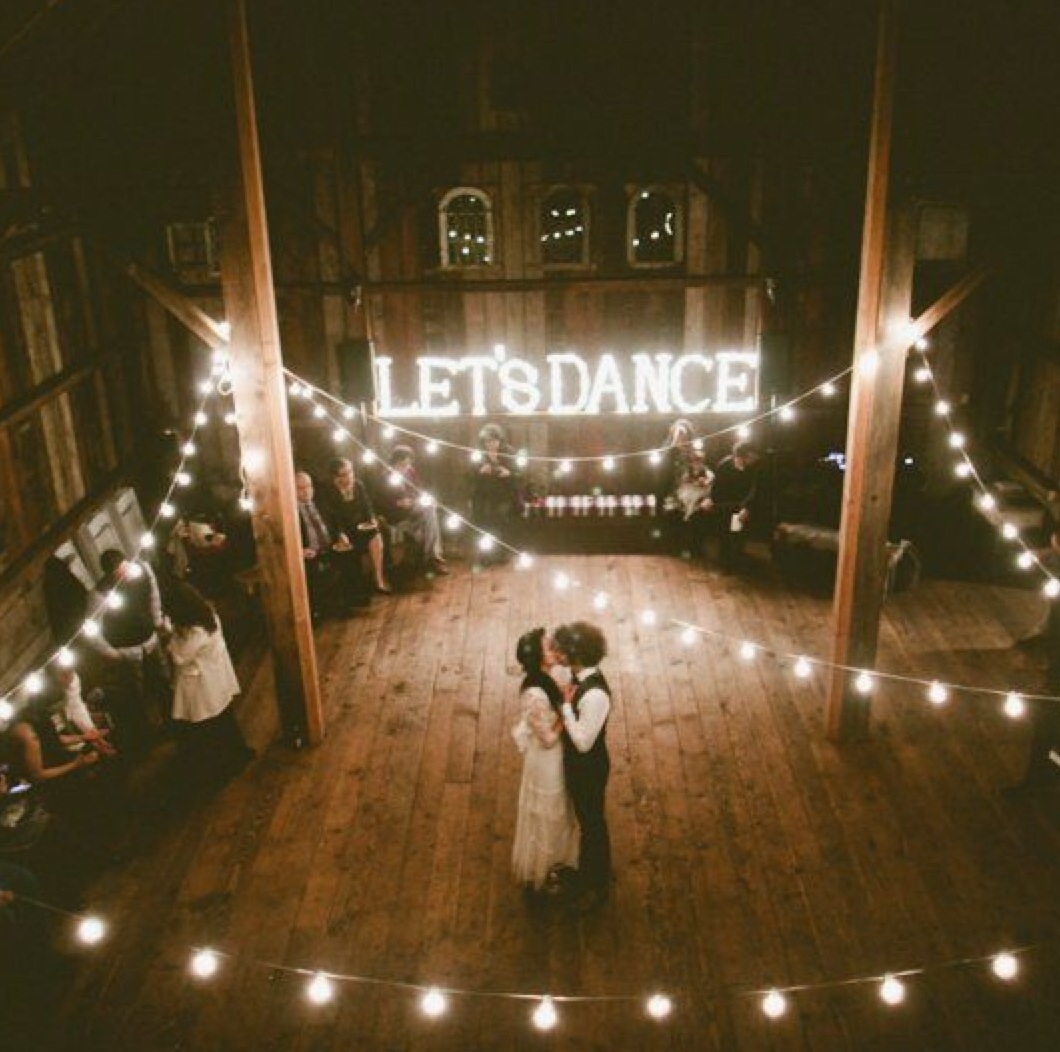 the perfect day, groom, bride and let's dance