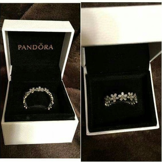 ring, bride, flower and عروس