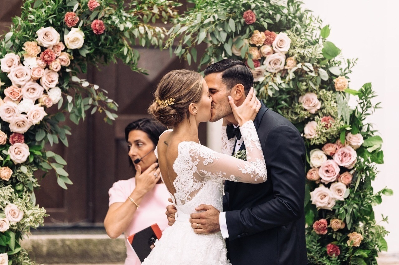 white, cuddle, groom and boyfriend