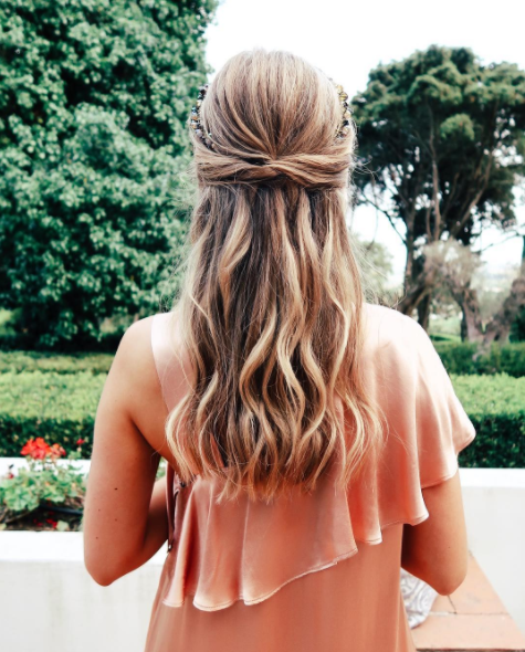 blonde, ootd, Queen and pinkdress