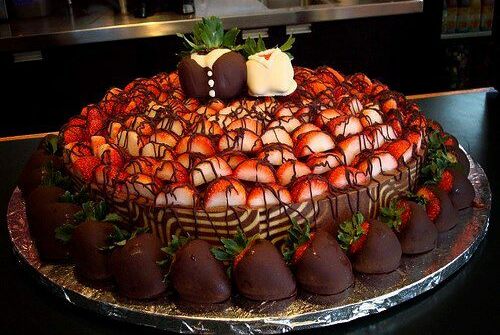 strawberry, chocolate cake and cake