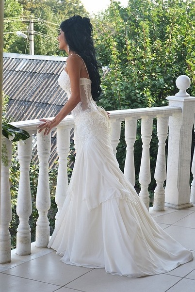 woman, tan and marriage