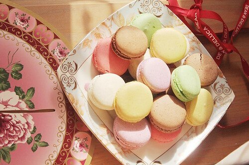 style, sweet.macaroons and gold