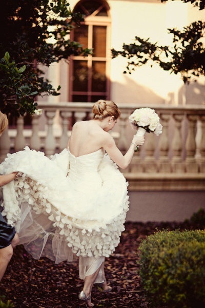 gown, gorgeous and laces