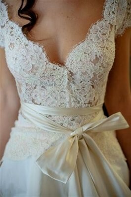 lace, gorgeous and white