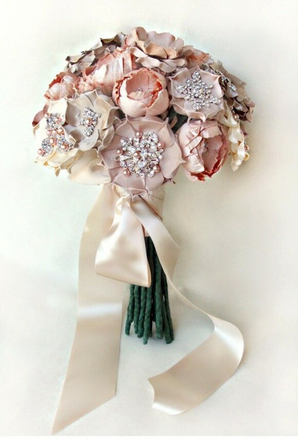vintage, OMG, crystal and bouquet