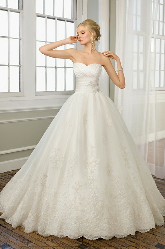 dress and hennilovesleo
