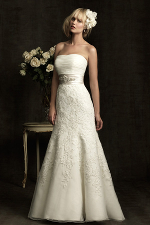 romantic, lace and slimming
