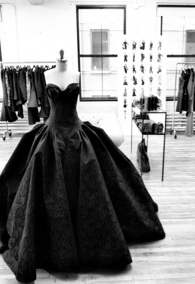 tumblr girl, black dress, beautiful and black