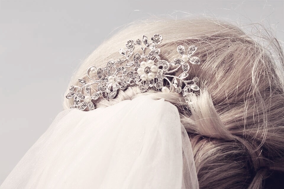 wedding veil, wedding hair, veil and bride