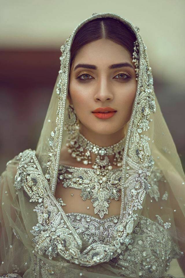 shaadi, south asian, pakistani bride and dupatta