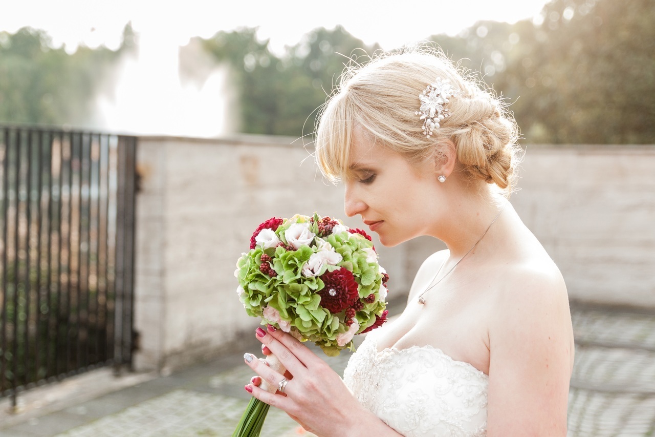 glitter, hair bun, sparkle and pearls