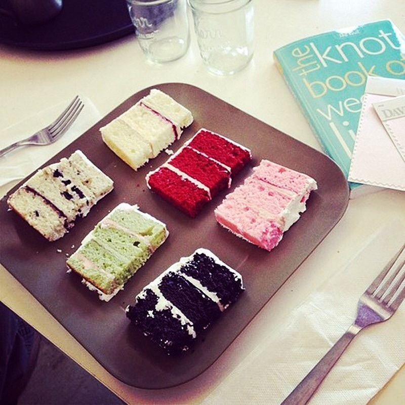 vanilla, cake tasting, strawberry and red velvet