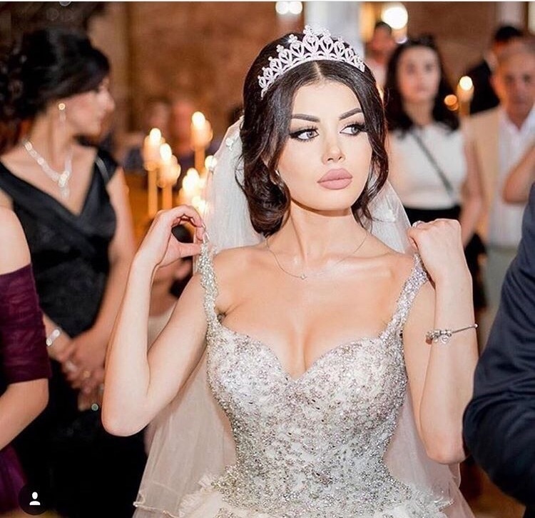 makeup, dress, Queen and love