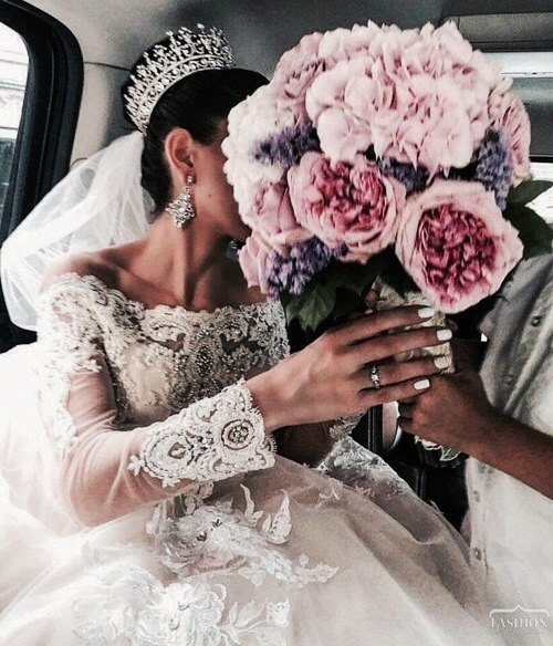 dress, peonies, wedding day and flowers