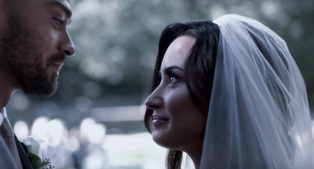love, tellmeyouloveme and demilovato