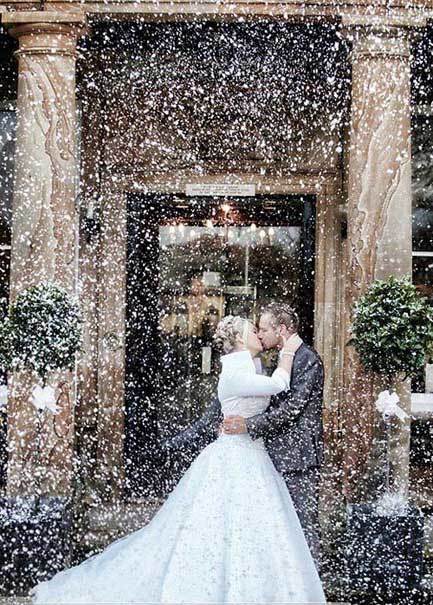 hug, winter and kiss