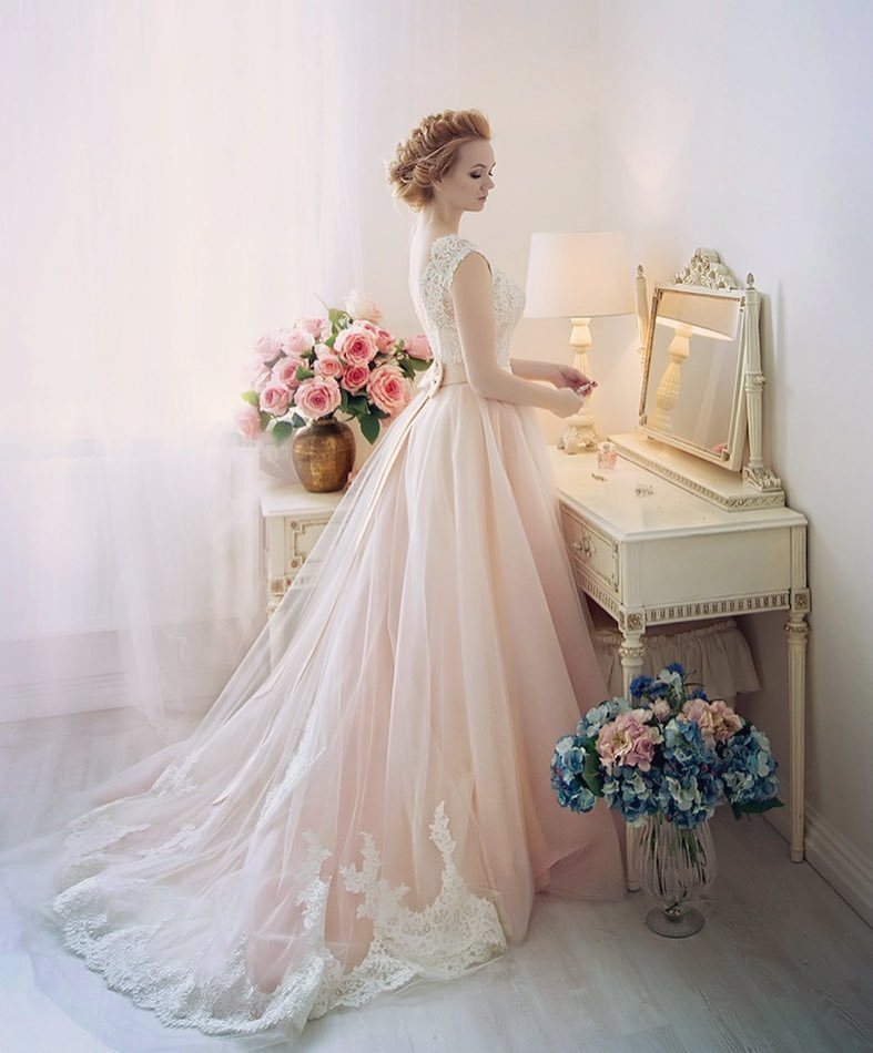 lace, gowns, beautiful and glamour