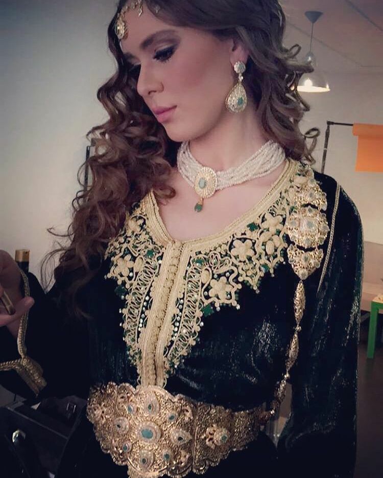 hair, tradition, accessories and make up