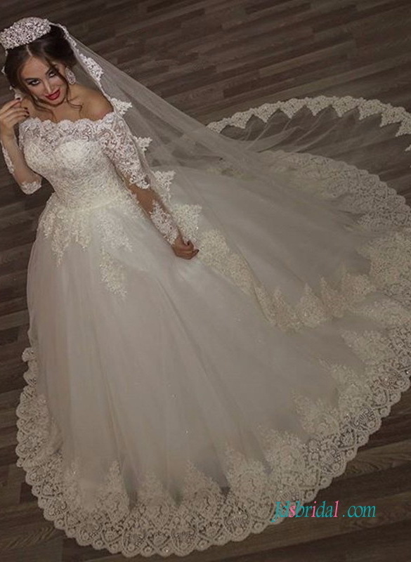 long sleeved bridal gown, off shoulder bridal dress, brides dress and ball gown wedding dress