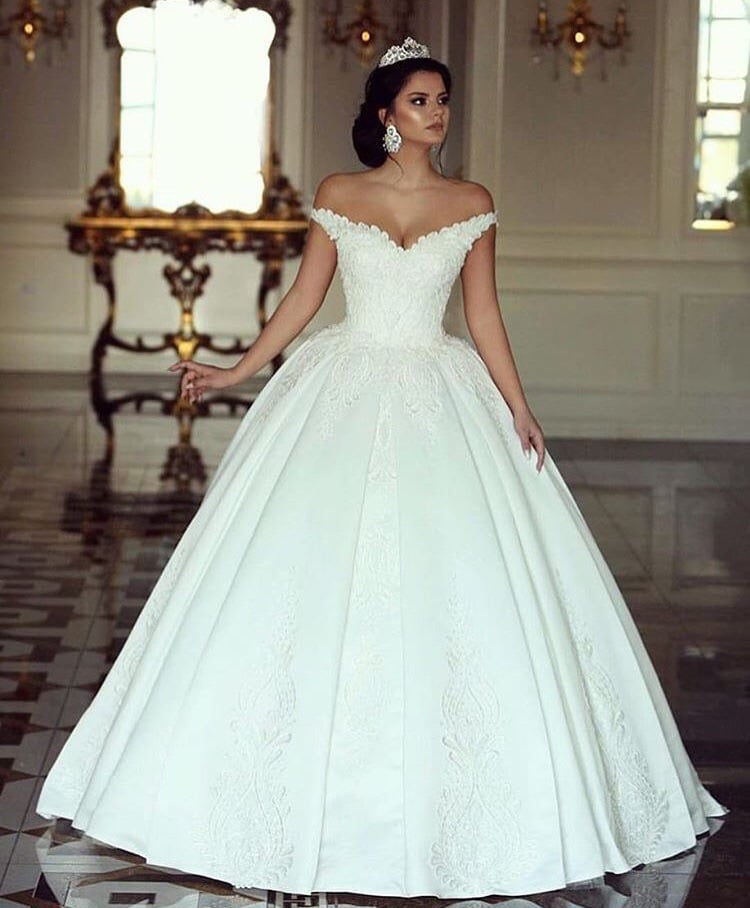 dress, vestuário, vestido and marriage