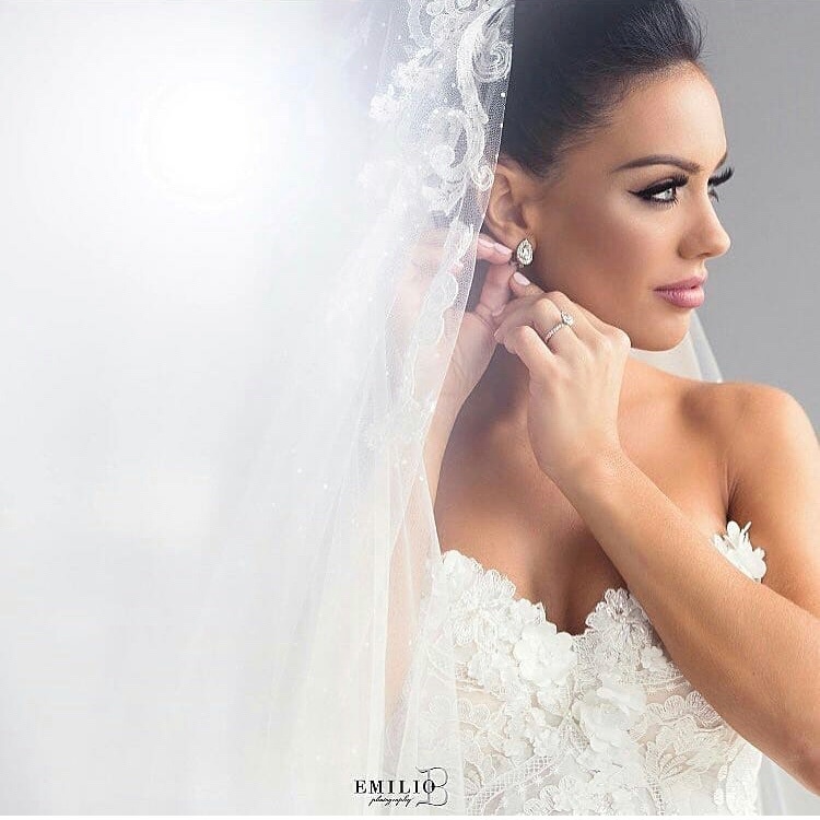preparation, dress, make up and white