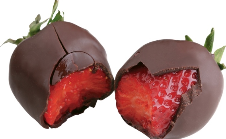 strawberries, kylie jenner, fashion and summer
