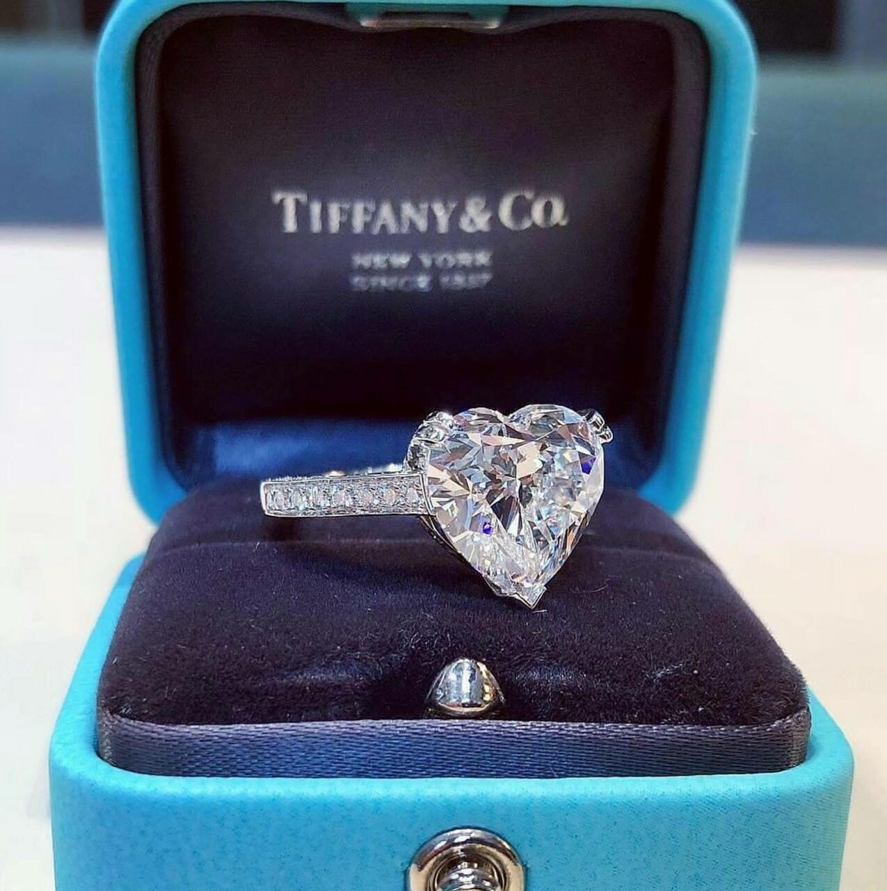 rings, box, diamond and heart