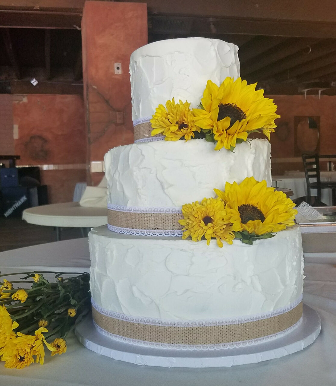 arizona, wedding cake, sunflowers and western