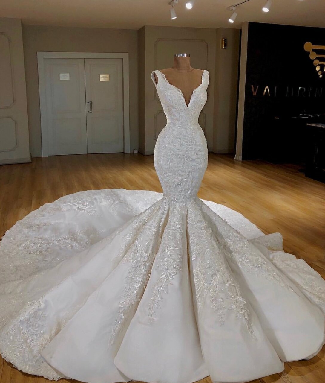 pearl, dress, mermaid and bride