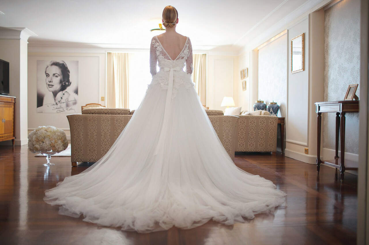 ready, bow, style and white