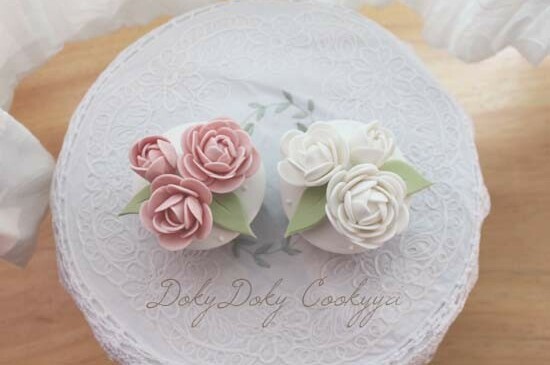 cupcake, flowers and cookyya