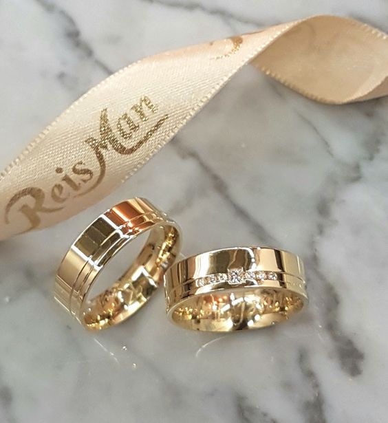 alliance, wedding ring and wedding band