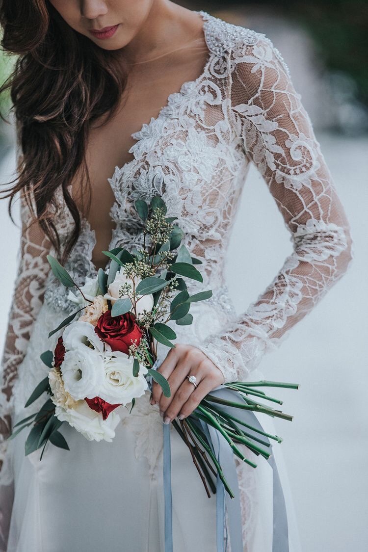 ​beatiful, redroses, white and whiteflowers
