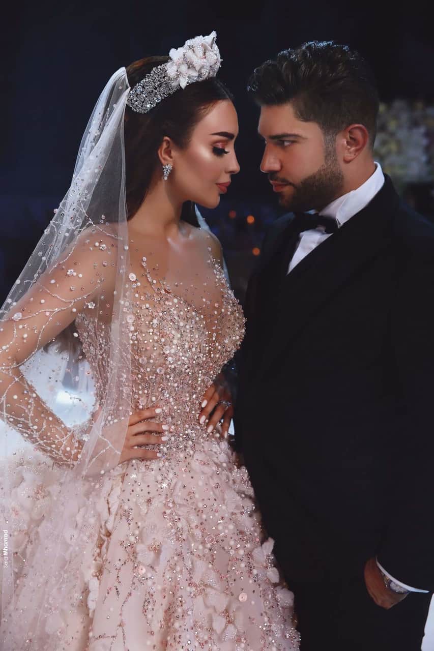 couple, dress, Queen and crown