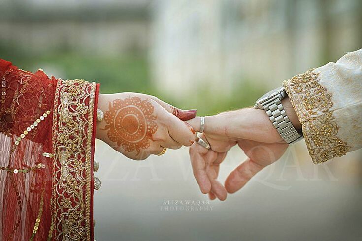 holding hands, henna and mehndi