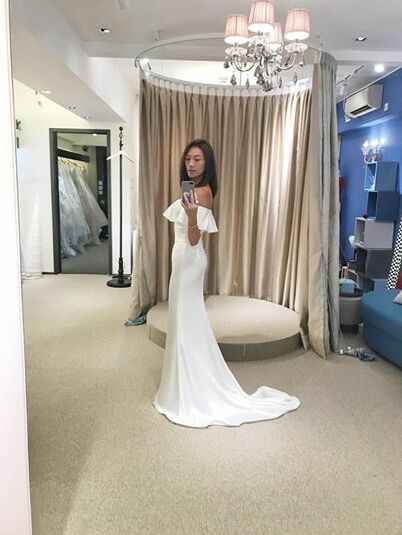 2018, brides and weddingdress