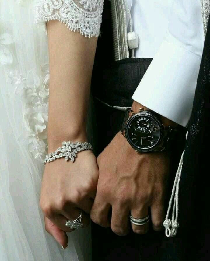 holding hand and couple
