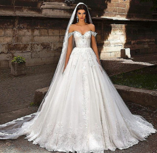 white dress, Chica, dress and stunning