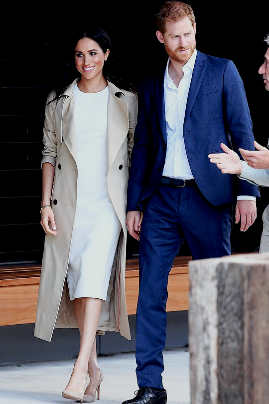 beautiful, outfit, duchess of sussex and girl