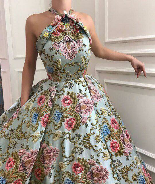 green, gold, beautiful and outfit